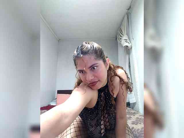 EmilyCCm webcam