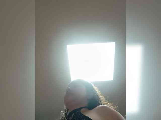 EmilyCCm webcam