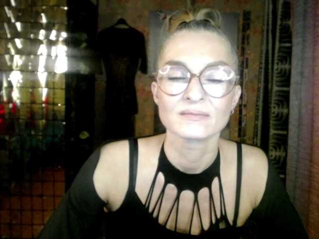 Soniadance live cam on BongaCams