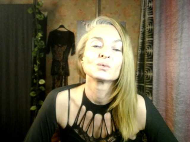 Soniadance live cam on BongaCams