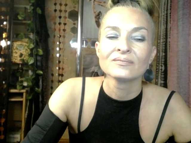 Soniadance live cam on BongaCams