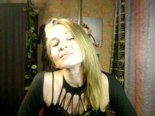 Soniadance live cam on BongaCams