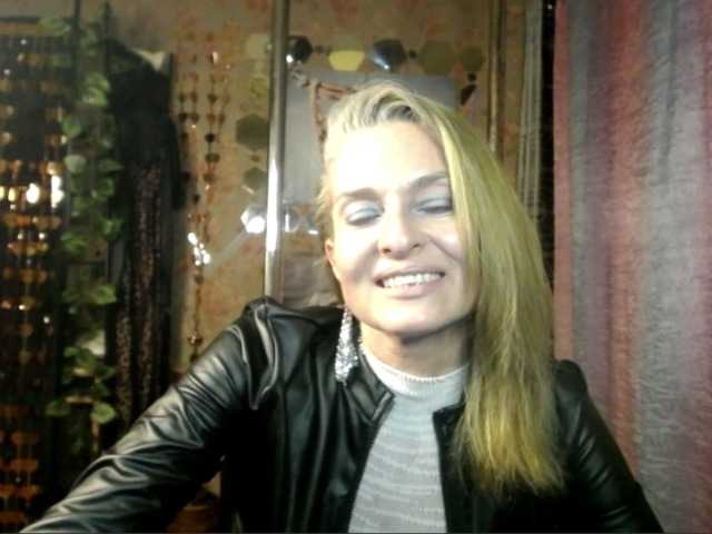 Soniadance live webcam show