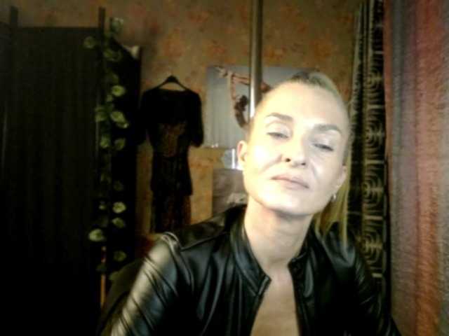 Soniadance live cam on BongaCams