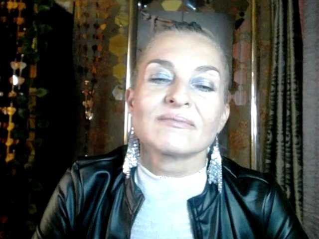 Soniadance live cam on BongaCams