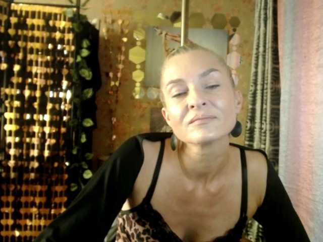Soniadance live cam on BongaCams