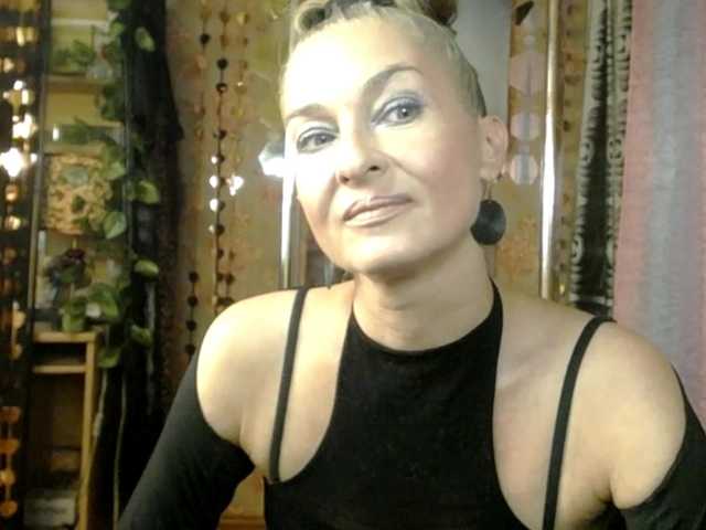 Soniadance live cam on BongaCams