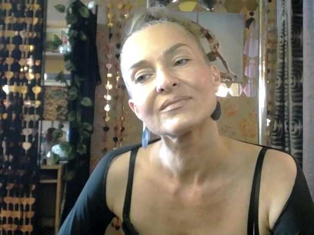 Soniadance live cam on BongaCams
