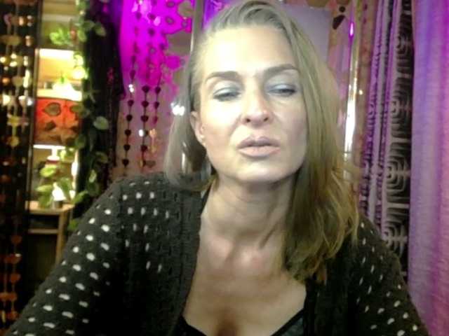 Soniadance live cam on BongaCams