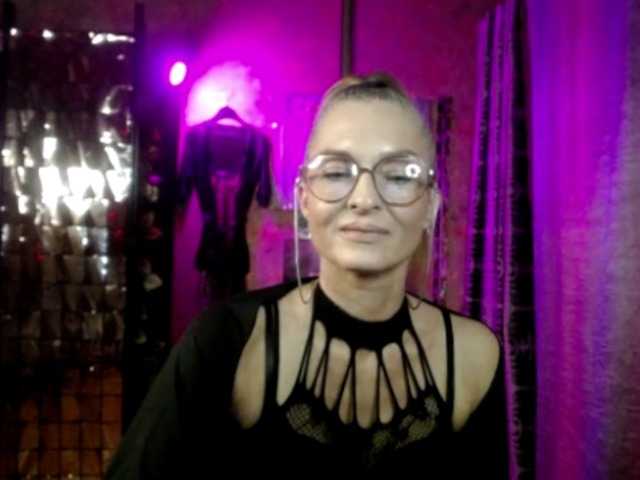Soniadance live cam on BongaCams