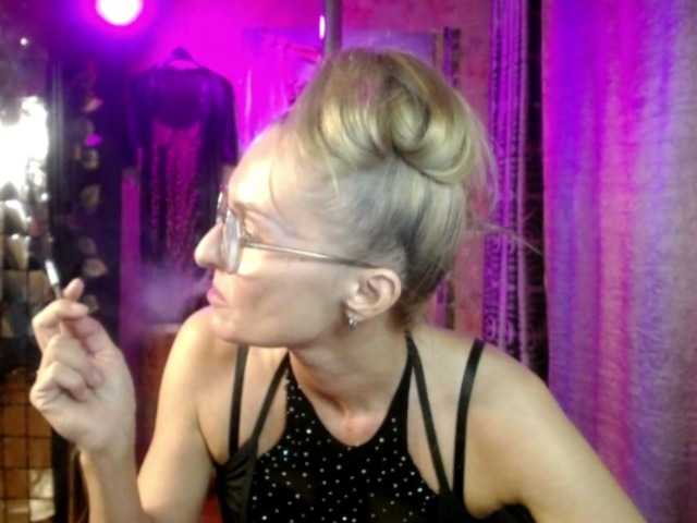 Soniadance live cam on BongaCams