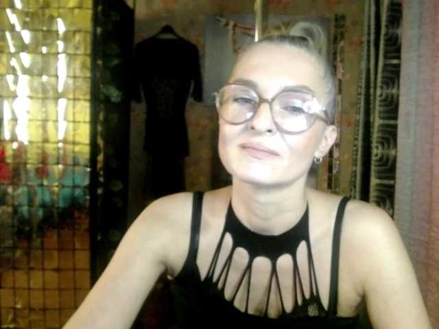 Soniadance live cam on BongaCams