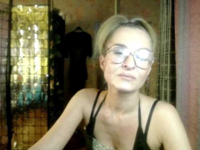 Soniadance live cam on BongaCams