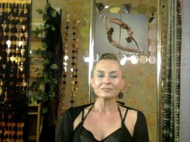 Soniadance live cam on BongaCams