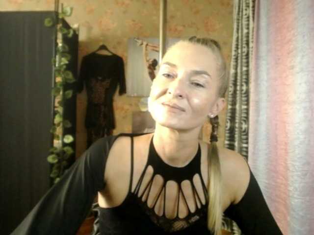 Soniadance live cam on BongaCams