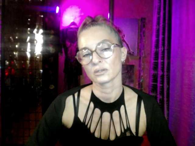 Soniadance, en directo ahora en BongaCams