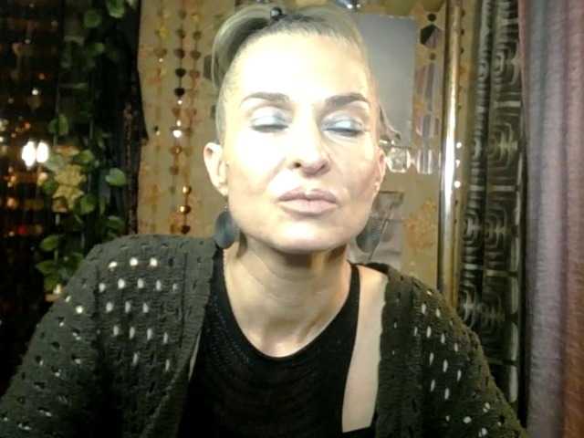 Soniadance live cam on BongaCams