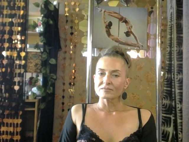Soniadance live cam on BongaCams