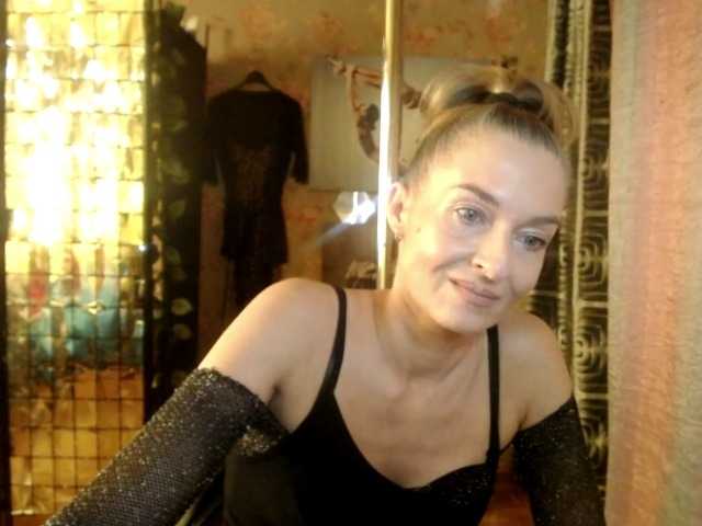 Soniadance live cam on BongaCams