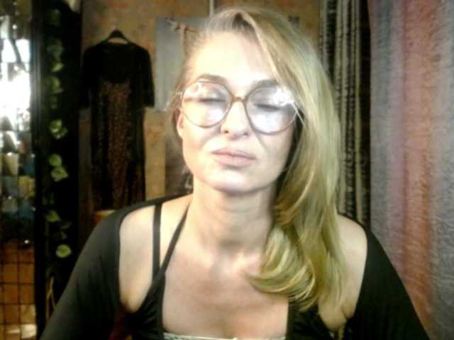 Soniadance live cam on BongaCams