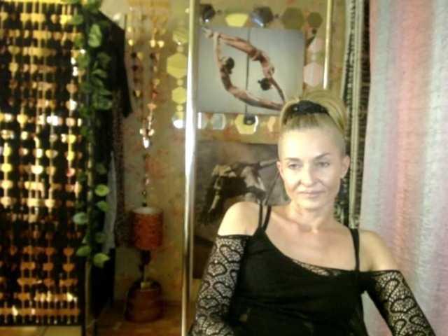 Soniadance live cam on BongaCams