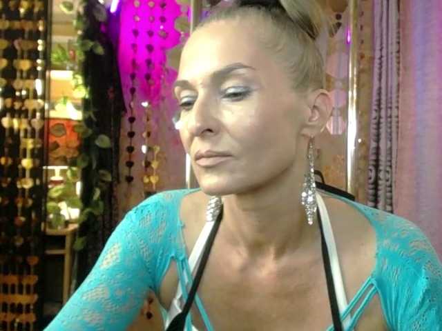 Soniadance live cam on BongaCams