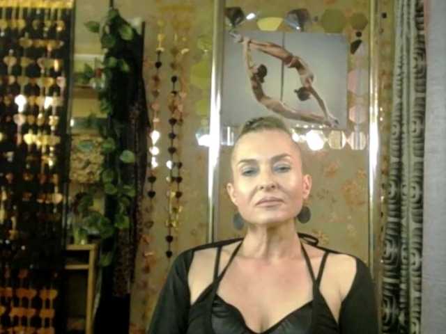 Soniadance live cam on BongaCams