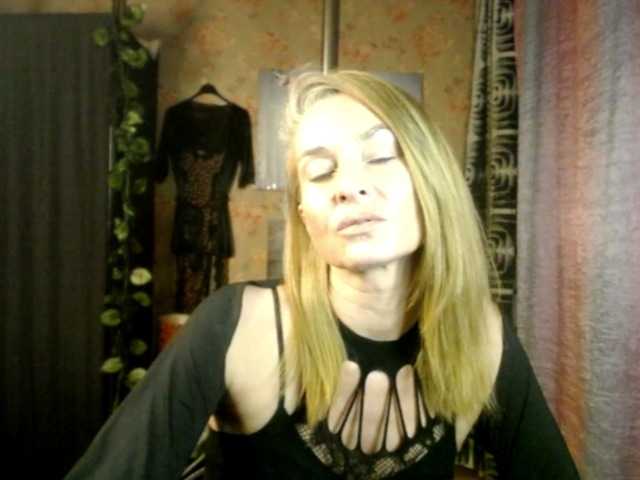 Soniadance live cam on BongaCams