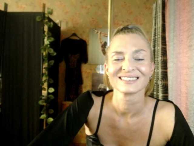 Soniadance live cam on BongaCams