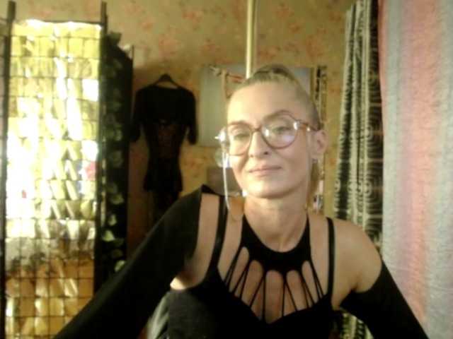 Soniadance live cam on BongaCams