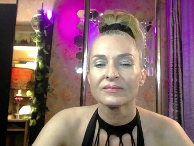 Soniadance Live Cam on BongaCams