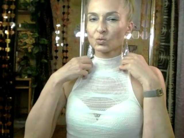 Soniadance live cam on BongaCams