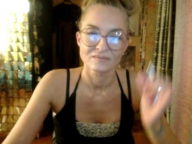 Soniadance live cam on BongaCams