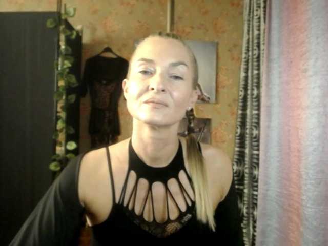 Soniadance live cam on BongaCams