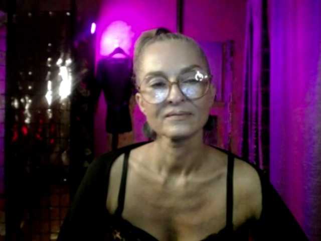 Soniadance live cam on BongaCams