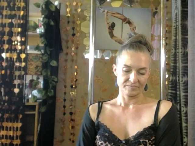 Soniadance live cam on BongaCams