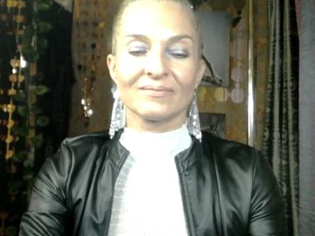 Soniadance live cam on BongaCams