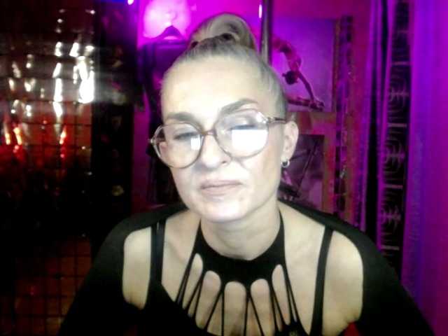 Soniadance, en directo ahora en BongaCams