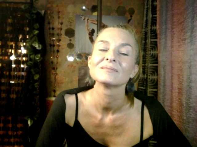Soniadance live cam on BongaCams