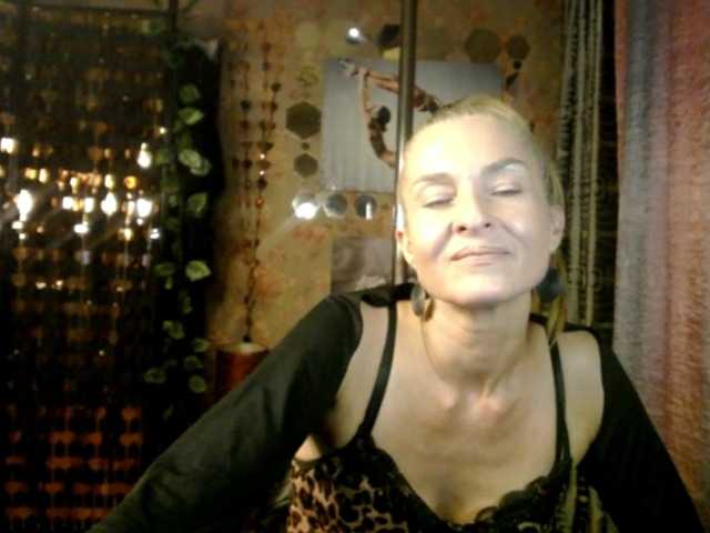 Soniadance live cam on BongaCams