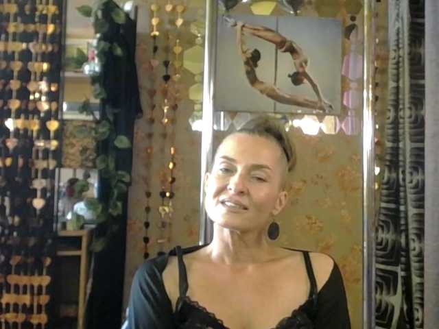 Soniadance live cam on BongaCams
