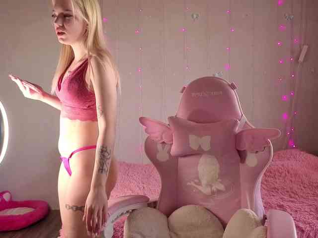 Myprettylola webcam