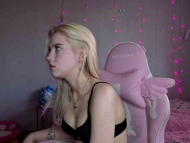 Myprettylola webcam