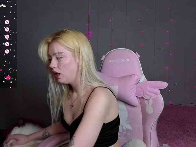 Myprettylola webcam