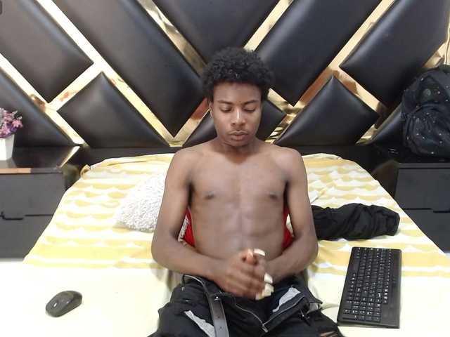 NoahJhonson69 live cam on BongaCams