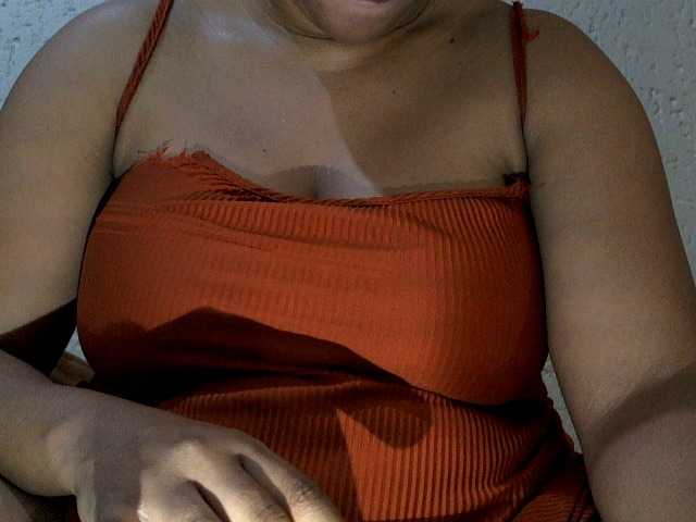NewBeginnings8 live cam on BongaCams