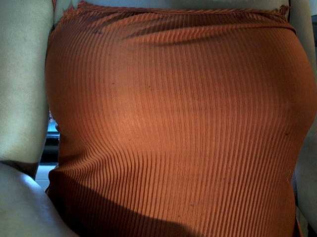 NewBeginnings8 live cam on BongaCams