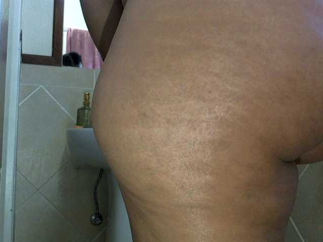 NewBeginnings8 live cam on BongaCams