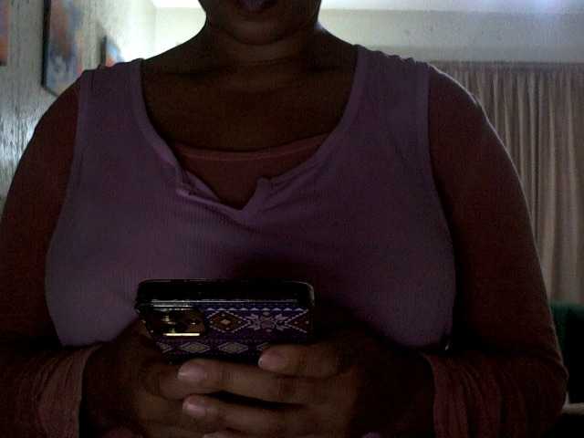 NewBeginnings8 live cam on BongaCams