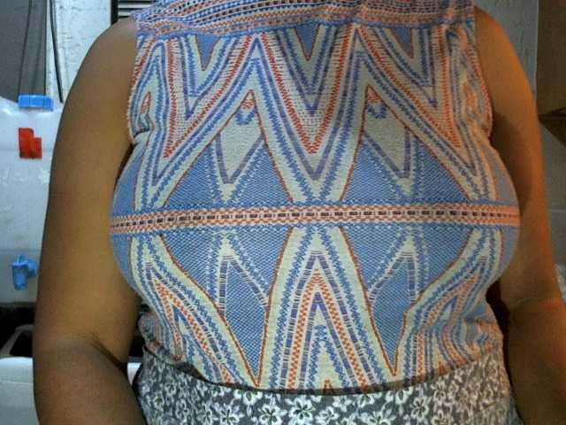 NewBeginnings8 Live Cam on BongaCams